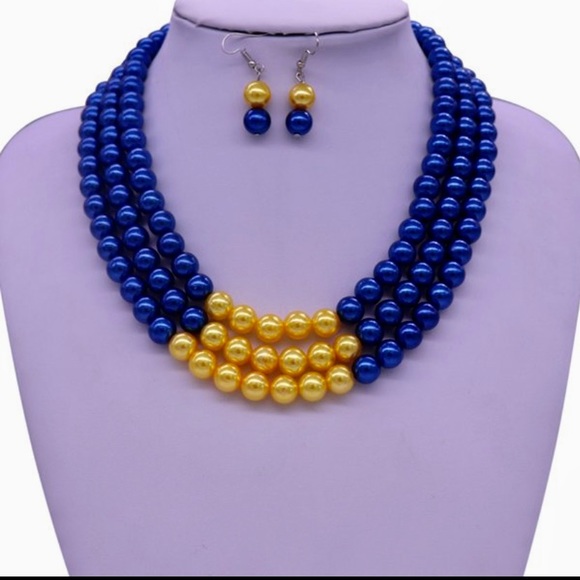 Layered Statement Necklace! - Picture 10 of 14